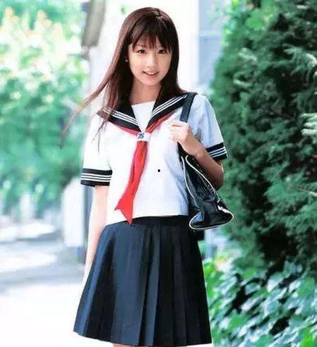 日本 校服 美女,探寻日本校园美女生态