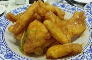 锅包肉的做法视频,外酥里嫩，酸甜可口，家庭必备美食教程