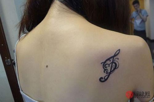 女后背图片,一幅线条与曲线的和谐画卷