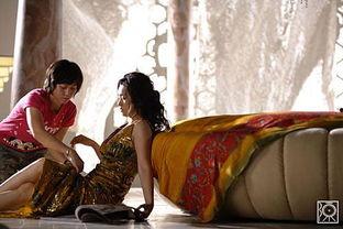 床 戏图片动态,床戏瞬间，情感与欲望的交织