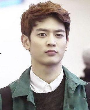 韩国帅哥的照片,魅力四溢的颜值代表