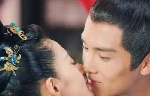 经典床戏吻戏视频4,激情四溢的情感演绎