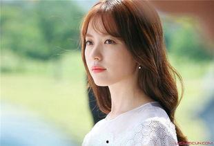 韩孝周在韩国的地位,韩国影视界的璀璨明星与影响力代表