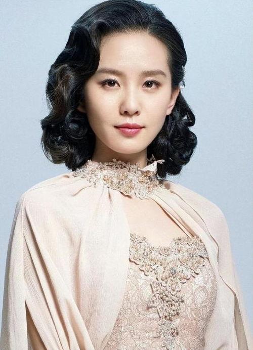 吃瓜爆料杨颖最新图片,清新气质引网友热议