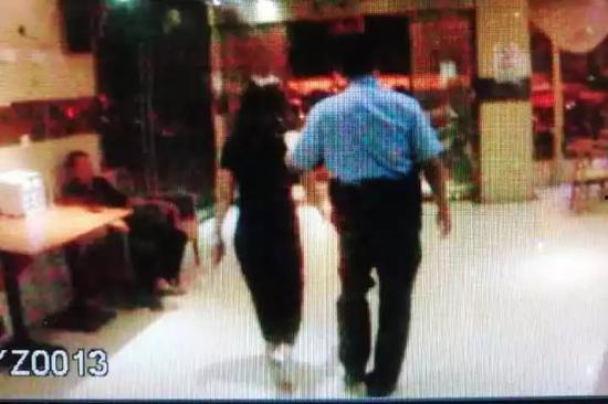 吃瓜最新事件爆料抓奸,吃瓜群众最新爆料，某明星夫妻疑似出轨被抓包！