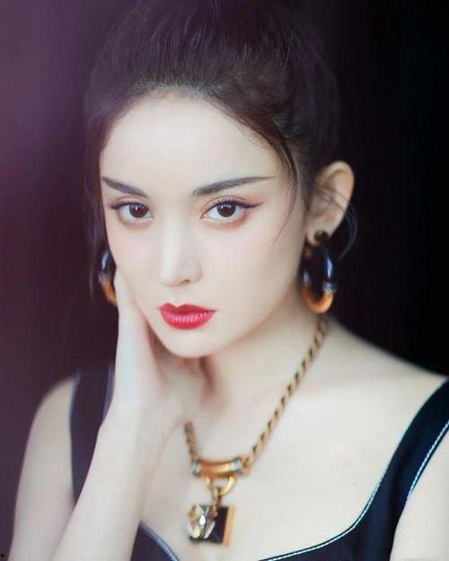 烈焰红唇图片大全,性感魅力尽收眼底