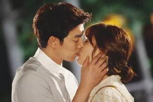 姜潮床吻戏,激情四溢的浪漫瞬间