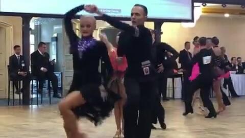 拉丁舞牛仔视频,激情四溢的舞动瞬间