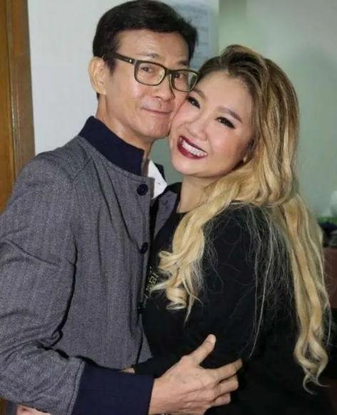 沈殿霞采访郑少秋国语,一段传奇背后的故事