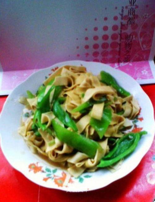 尖椒干豆腐做法视频,尖椒干豆腐烹饪教程