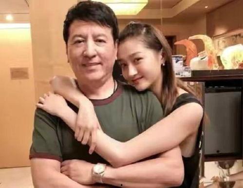 日本综艺爸爸猜女儿胸