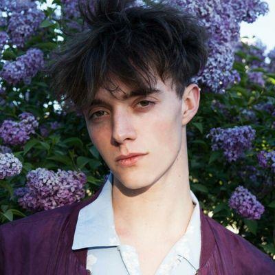 帅气12男孩图片大全,青春活力，魅力四溢