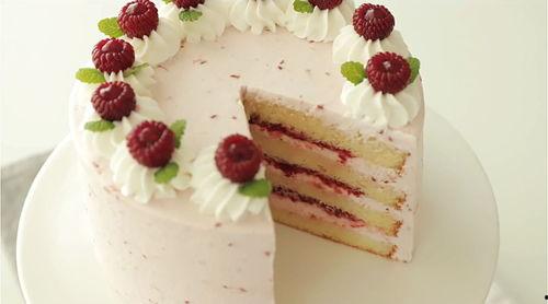 做生日蛋糕视频,跟随视频教程制作专属生日蛋糕