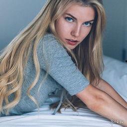 日本比基尼泳装翘臀,性感与自信的完美结合