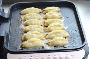 锅贴做法视频,锅贴制作视频教程，美味家常小吃轻松做