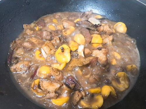 黑鸡炖板栗瓜可以吃吗,美味营养的佳肴探索