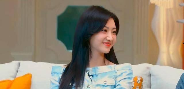 今日吃瓜视频唐艺昕微博